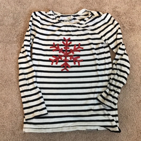 Black and white long sleeve t w/snowflake, Size 7 - Picture 1 of 3